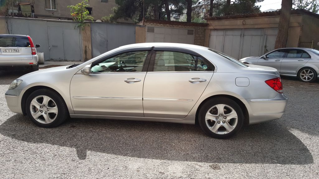 სედანი - HONDA