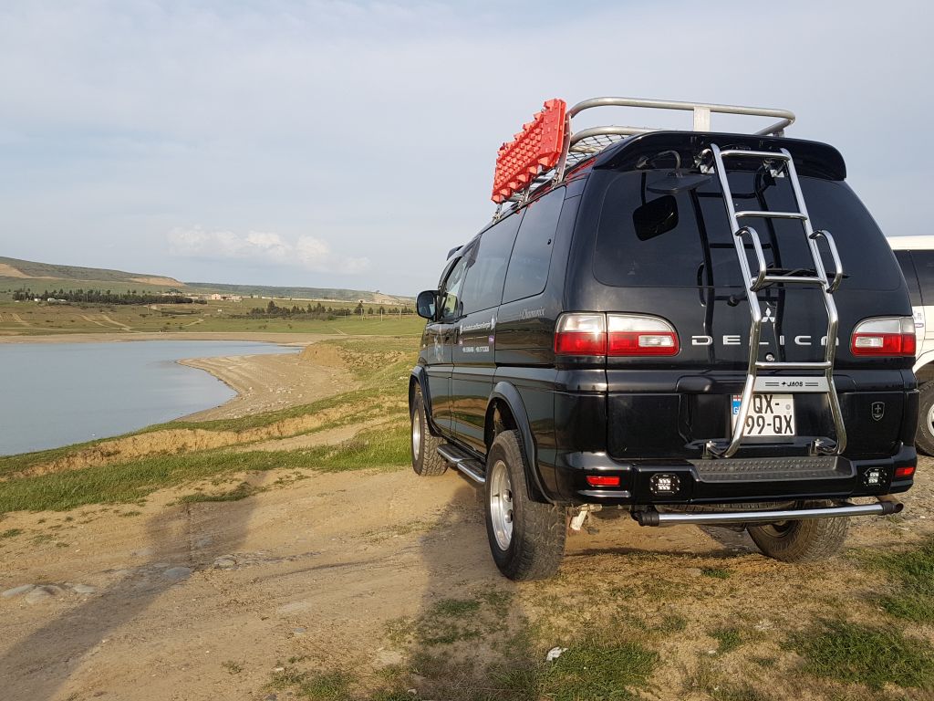 минивэн - MITSUBISHI