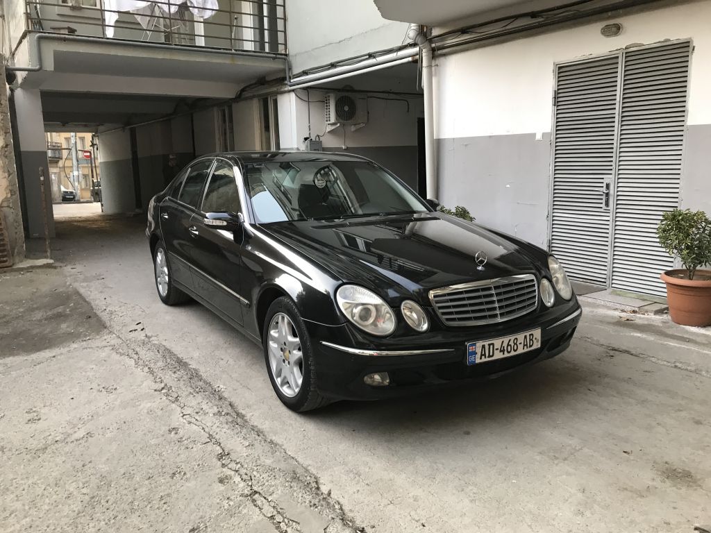 სედანი - MERCEDES-BENZ