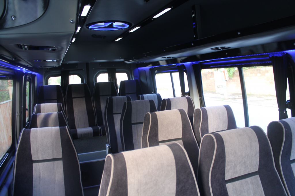 მრ.ავტობუსი - DODGE