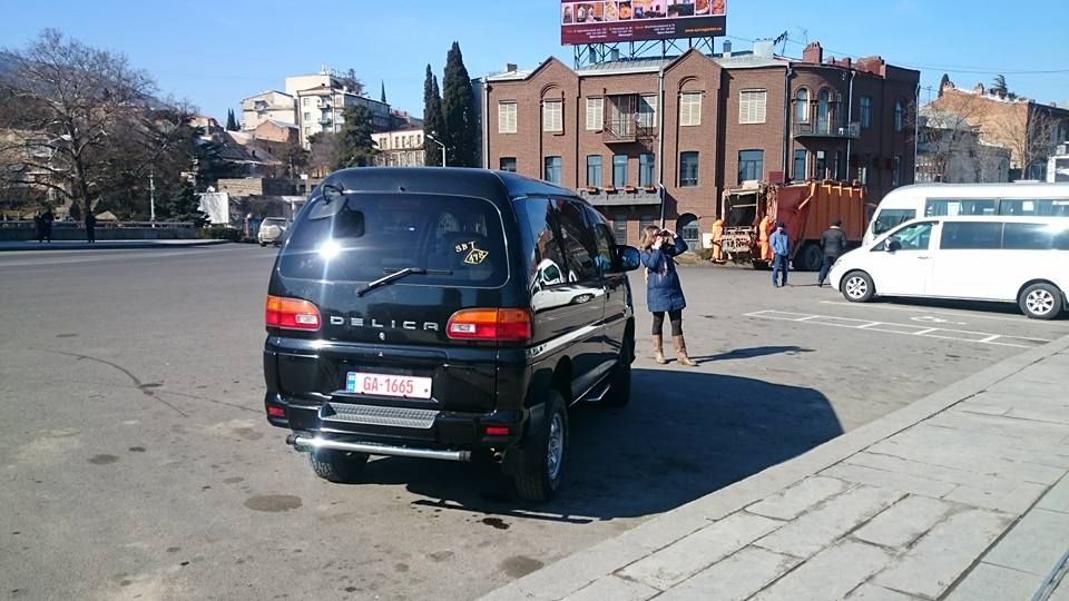 მინივენი - MITSUBISHI