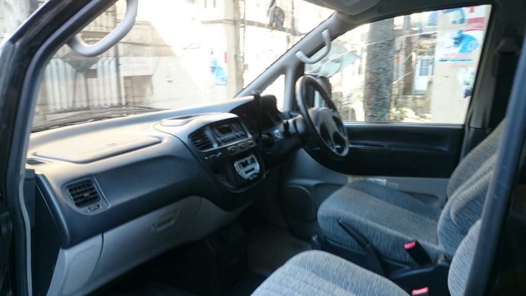 მინივენი - MITSUBISHI