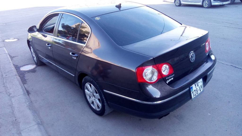 სედანი - VOLKSWAGEN