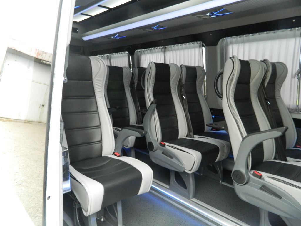 Micro Bus - MERCEDES-BENZ