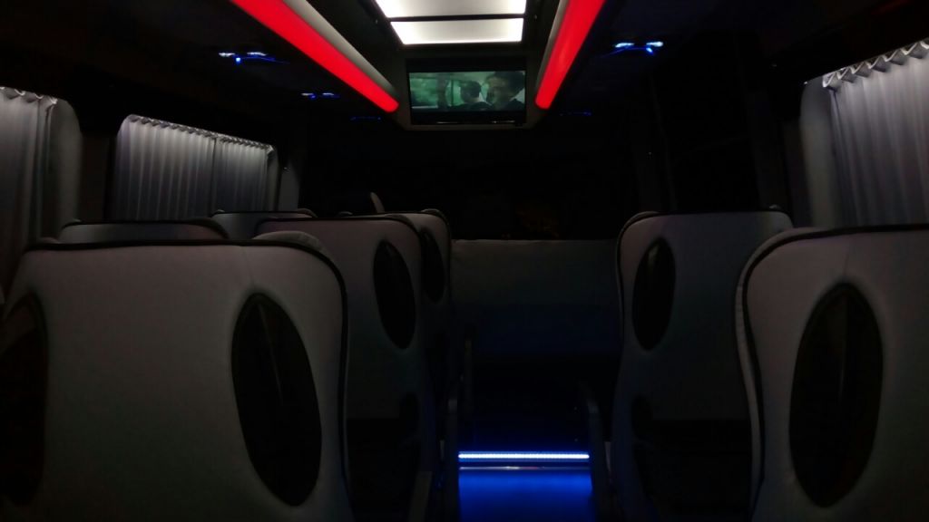 Micro Bus - MERCEDES-BENZ