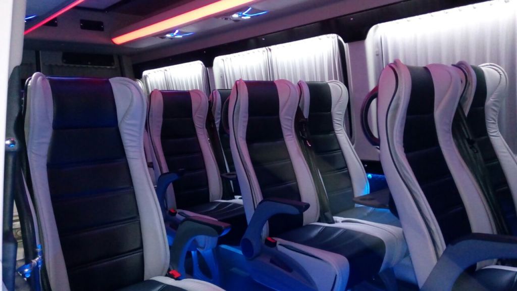 Micro Bus - MERCEDES-BENZ