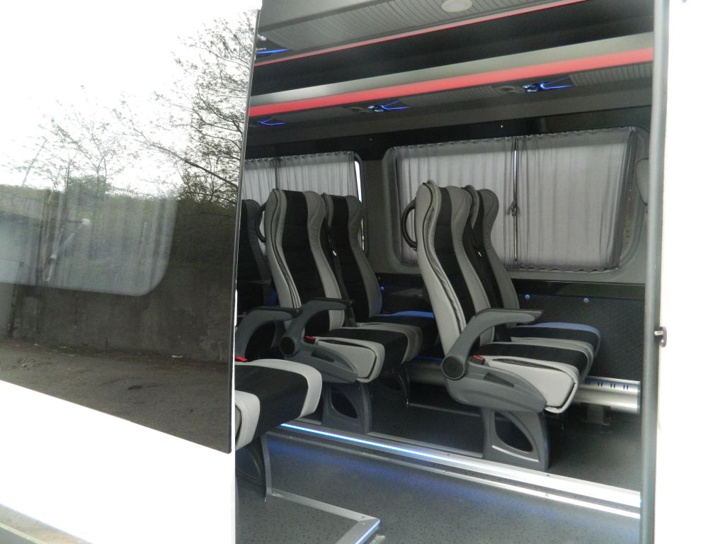 Micro Bus - MERCEDES-BENZ