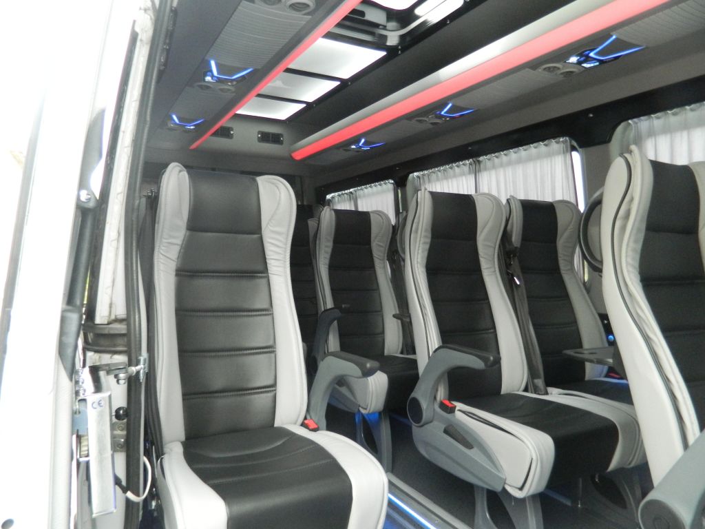 Micro Bus - MERCEDES-BENZ