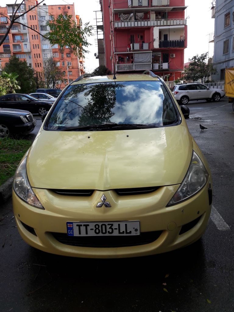 Minivan - MITSUBISHI