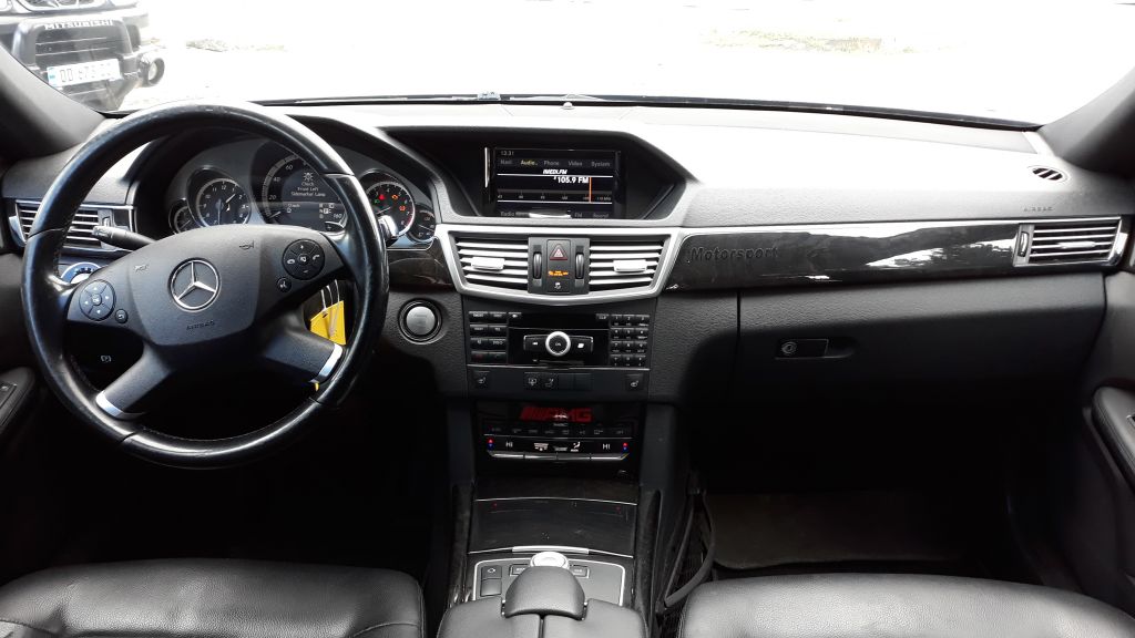 სედანი - MERCEDES-BENZ