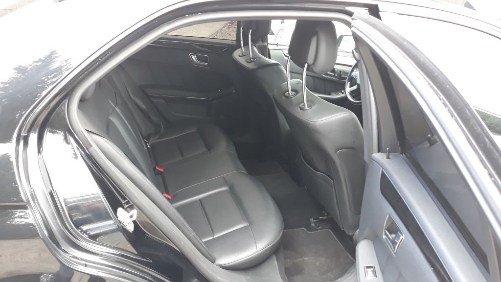 სედანი - MERCEDES-BENZ