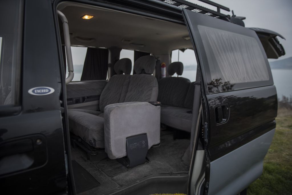 Minivan - MITSUBISHI