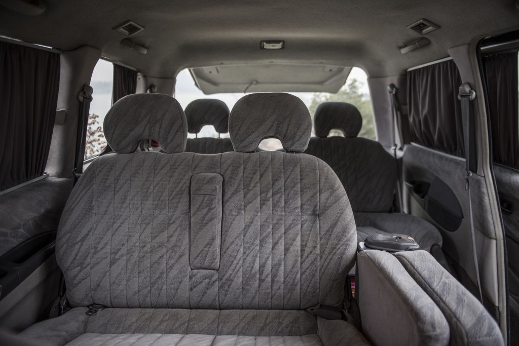 Minivan - MITSUBISHI