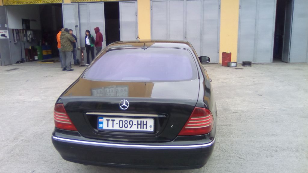 სედანი - MERCEDES-BENZ