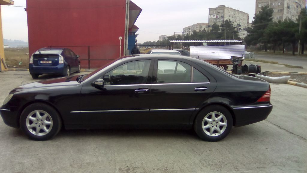 სედანი - MERCEDES-BENZ