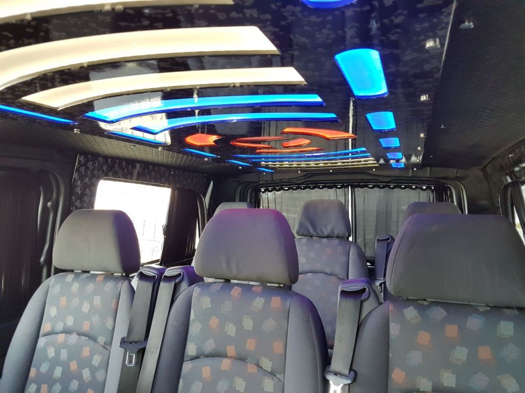 Minivan - MERCEDES-BENZ