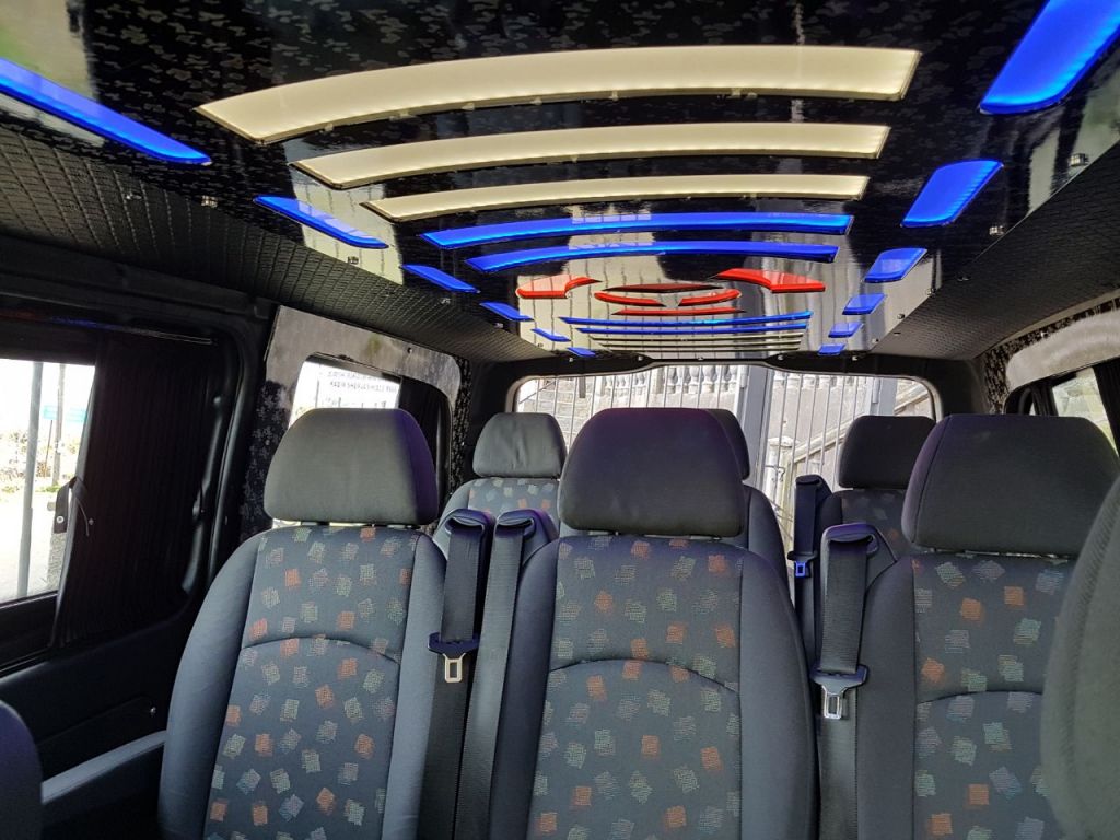 Minivan - MERCEDES-BENZ