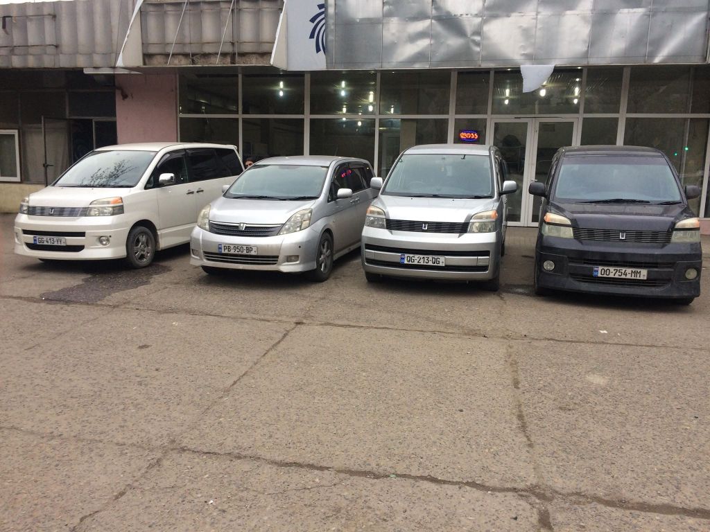 მინივენი - TOYOTA