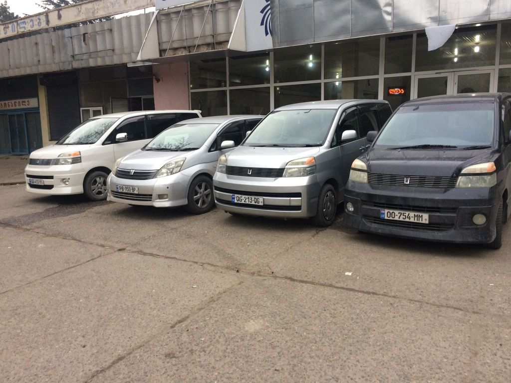 მინივენი - TOYOTA