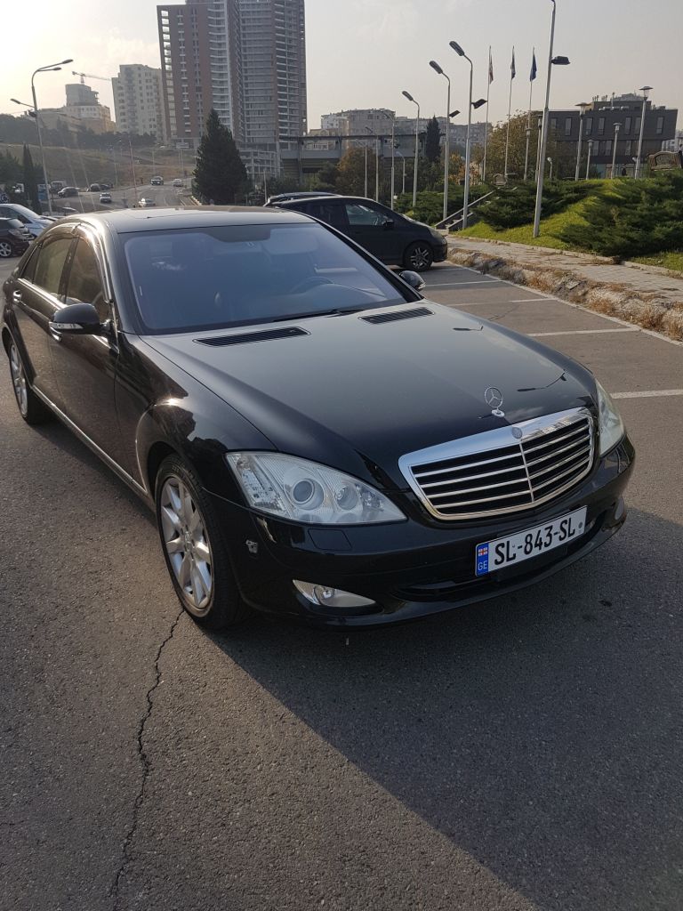 Sedan - MERCEDES-BENZ