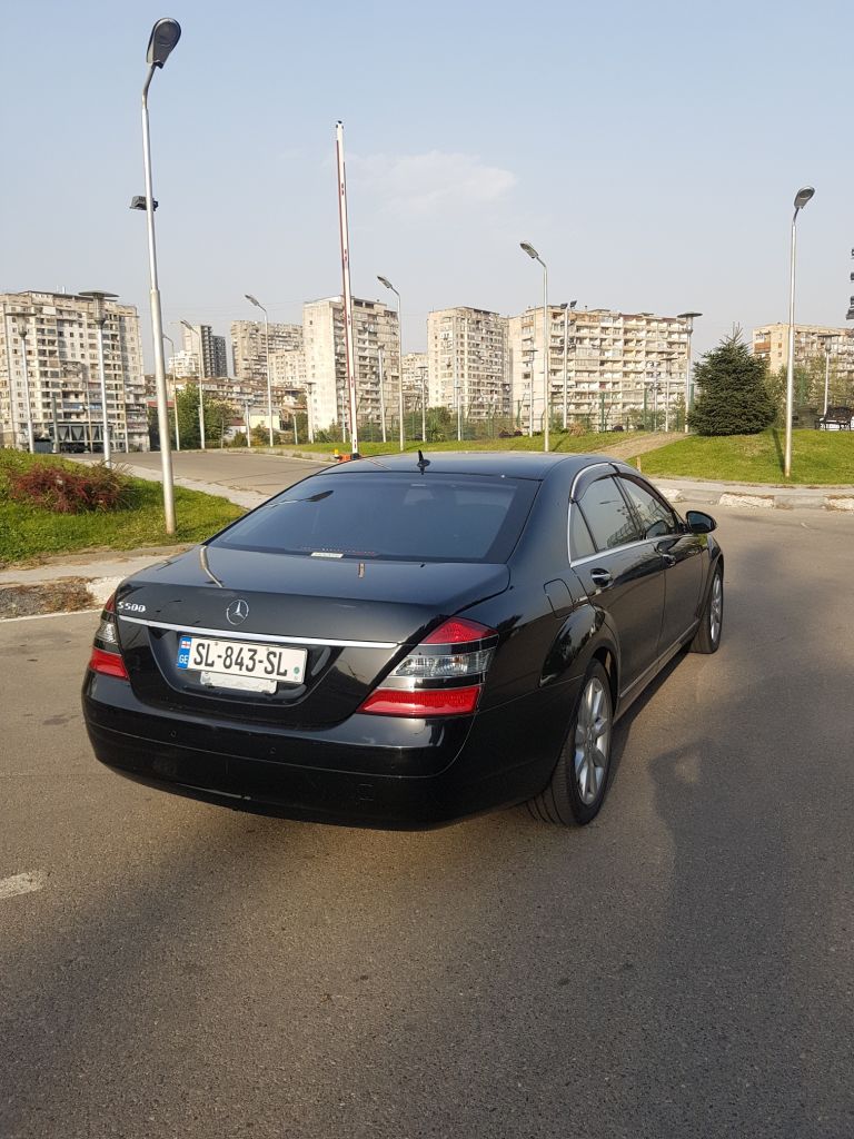 Sedan - MERCEDES-BENZ