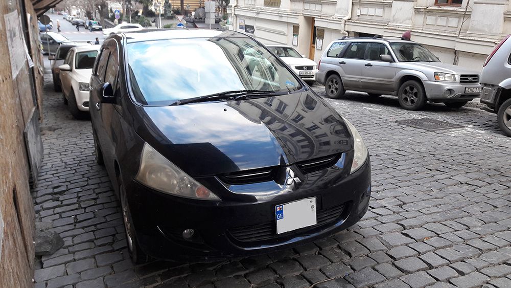 მინივენი - MITSUBISHI