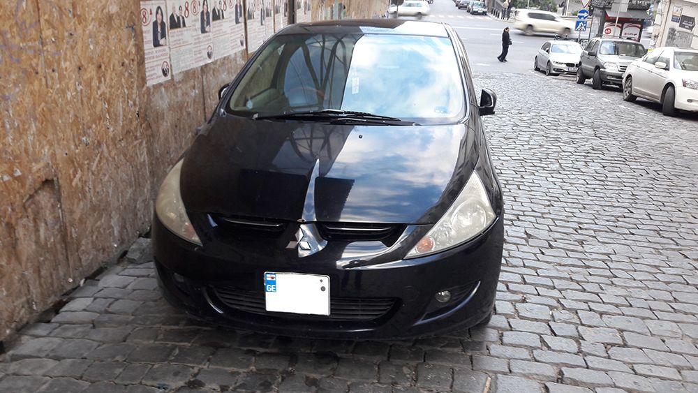 მინივენი - MITSUBISHI