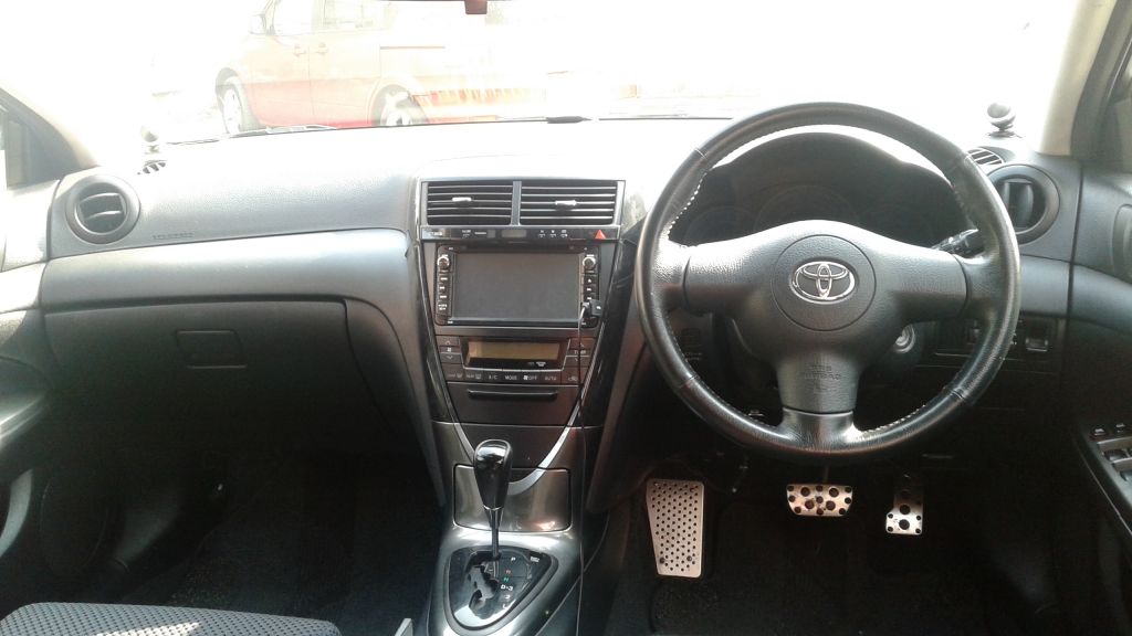 სედანი - TOYOTA