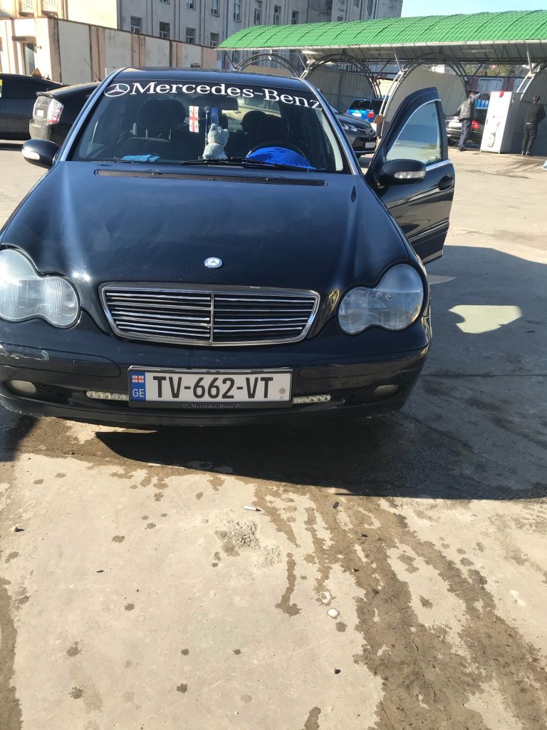 სედანი - MERCEDES-BENZ