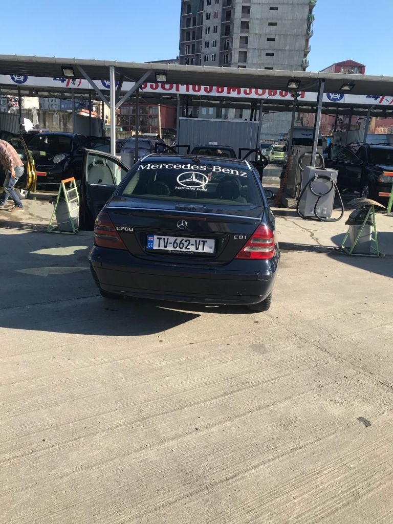 სედანი - MERCEDES-BENZ