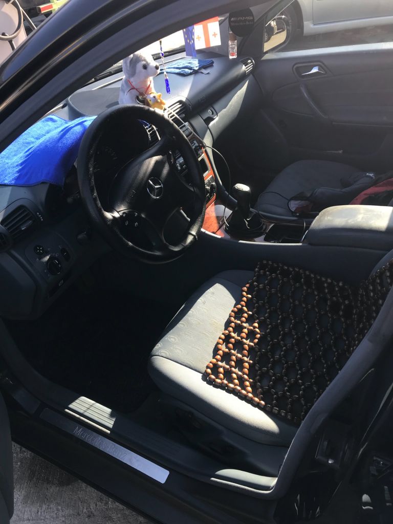 სედანი - MERCEDES-BENZ