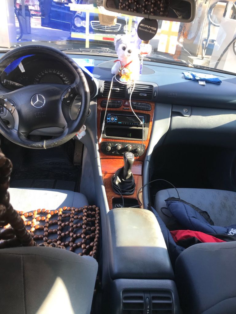 სედანი - MERCEDES-BENZ