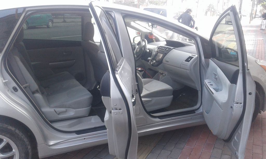 სედანი - TOYOTA