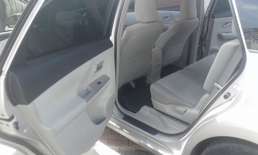 სედანი - TOYOTA