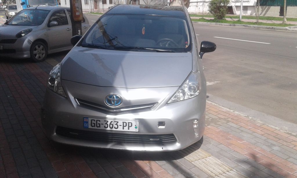 სედანი - TOYOTA