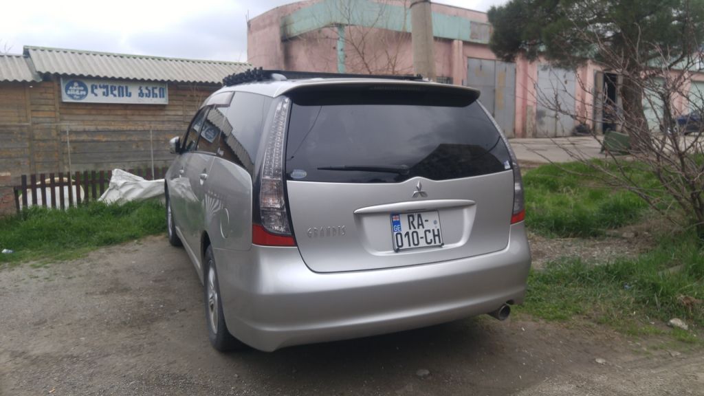 მინივენი - MITSUBISHI