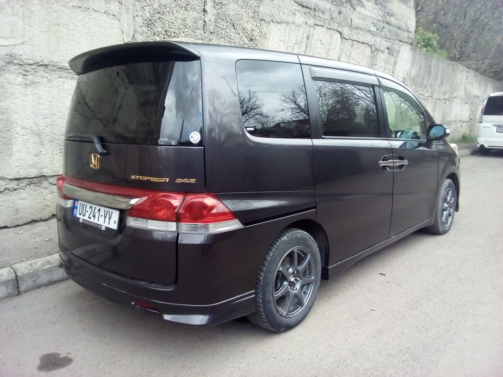 მინივენი - HONDA