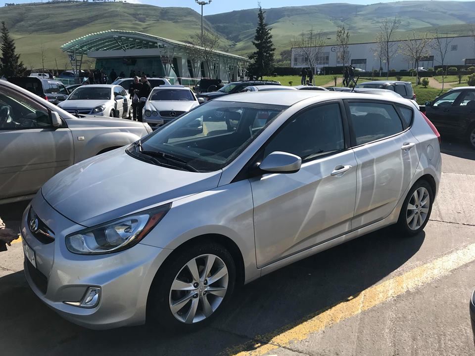 седан - HYUNDAI