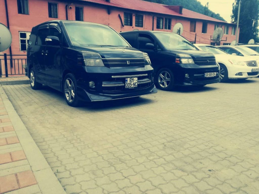 მინივენი - TOYOTA