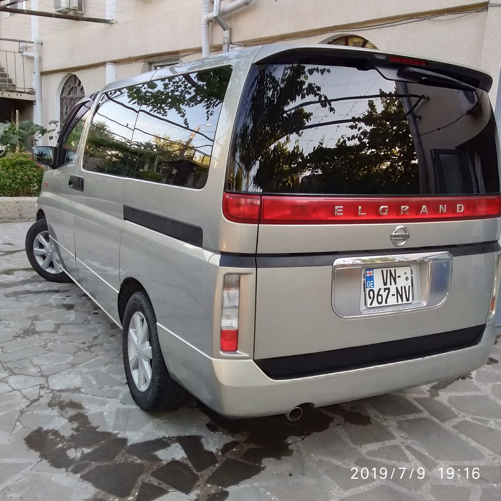 მინივენი - NISSAN