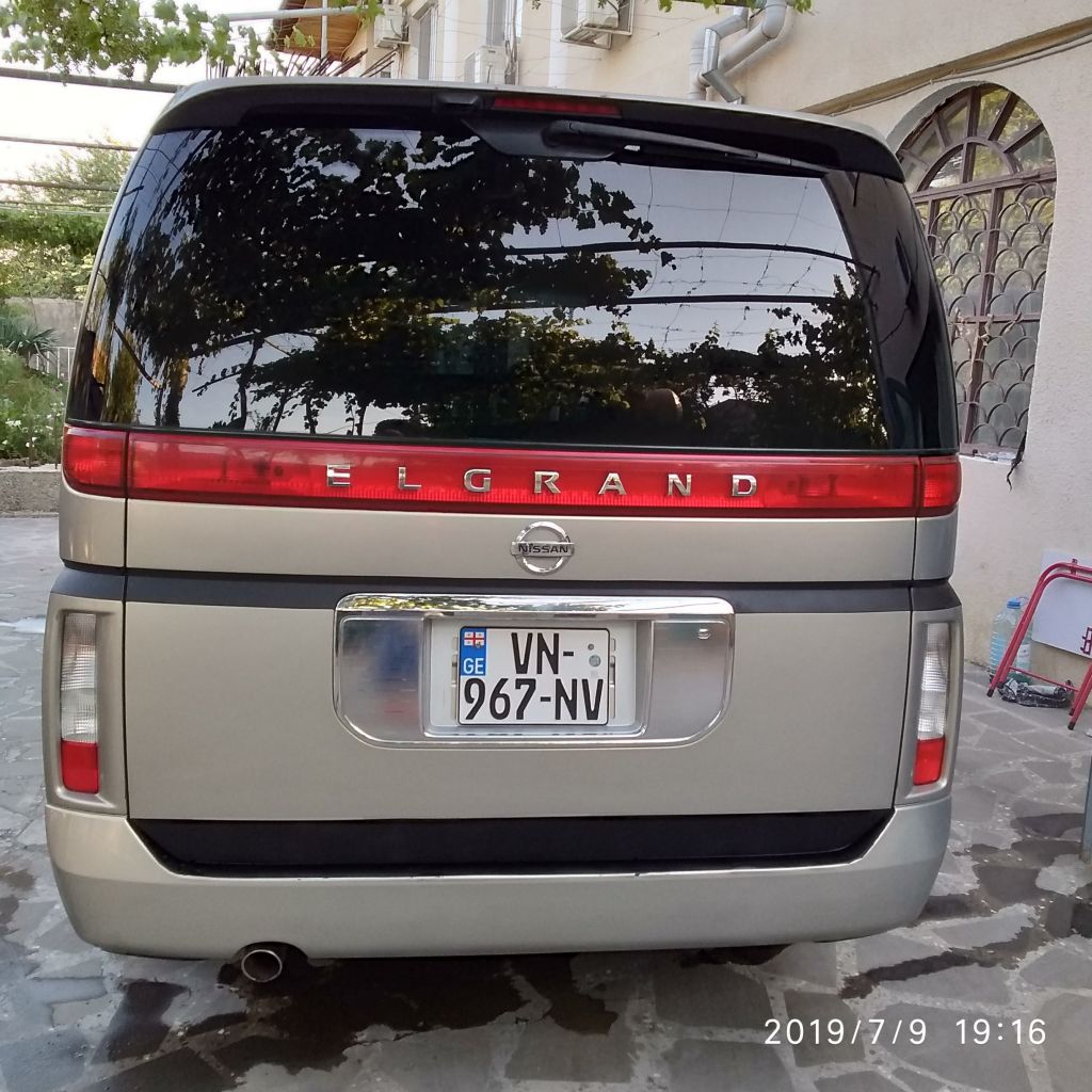 მინივენი - NISSAN