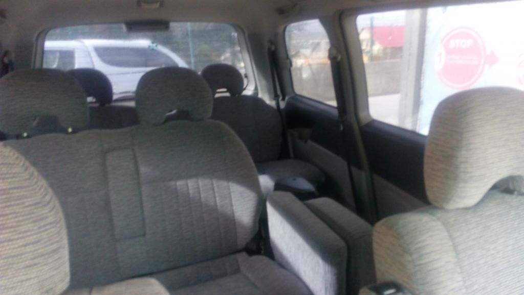 Minivan - MITSUBISHI