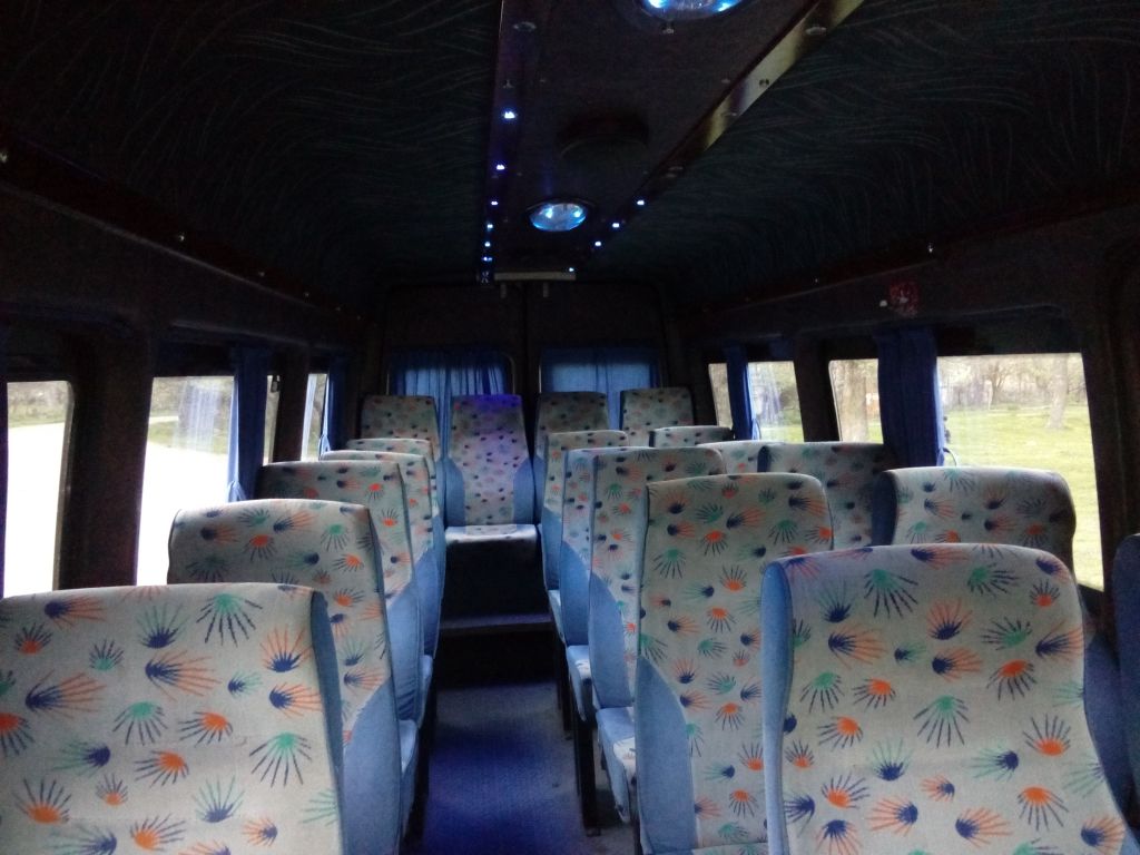 микроавтобус - MERCEDES-BENZ