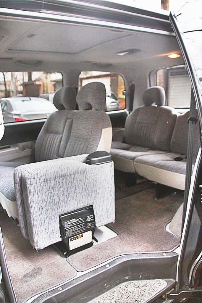 მინივენი - MITSUBISHI