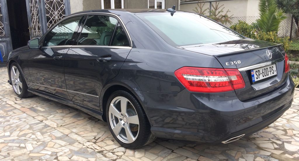 სედანი - MERCEDES-BENZ