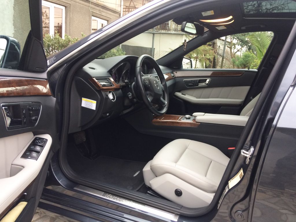 სედანი - MERCEDES-BENZ