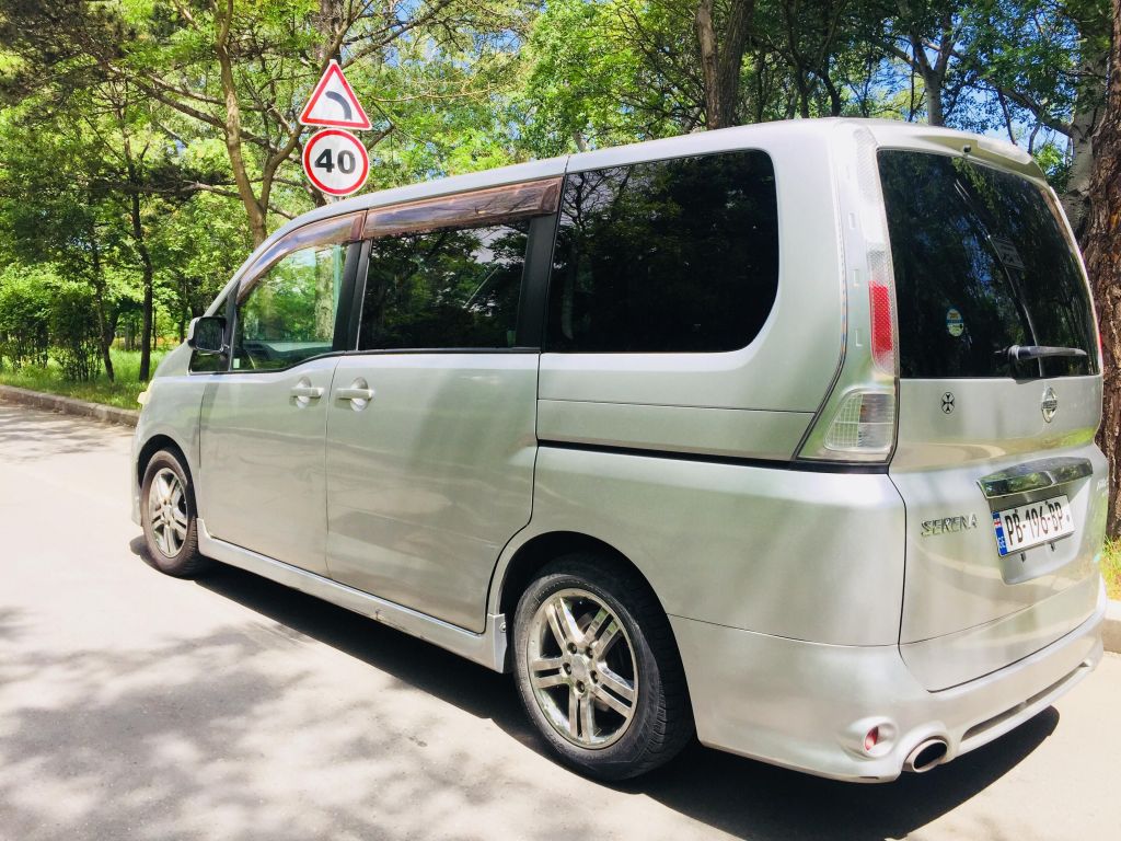 მინივენი - NISSAN