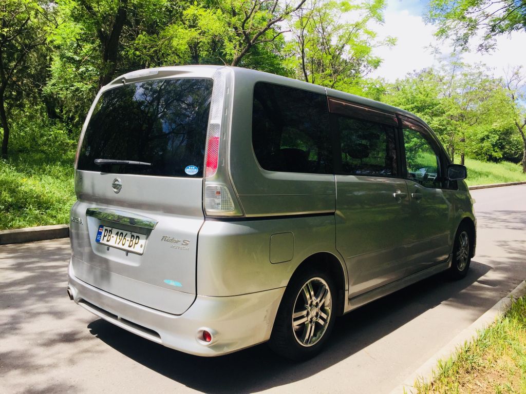 მინივენი - NISSAN