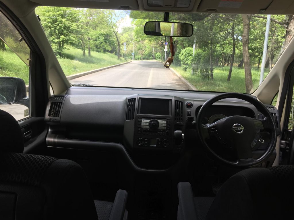 მინივენი - NISSAN