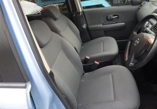 მინივენი - NISSAN